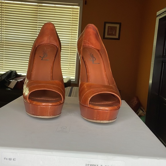 Classic Yves Saint Laurent - Picture 4 of 5